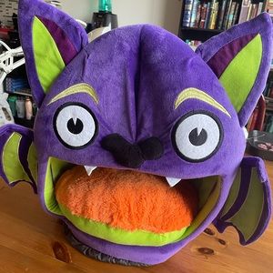 Purple bat cat bed/house